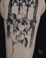 ✖ Closeup on a full day session. ⁠ Would you get something like this? Please, hit me up if you like this style - I'm dying to do more! ⁠ ⁠ Made on @maria_munk_simonsen. 🤍 ⁠ Can't thank you enough!⁠ ⁠ ⁠ 𝐁𝐨𝐨𝐤𝐢𝐧𝐠: ⁠ 𝐢𝐧𝐤𝐭𝐮𝐫𝐞𝐬@𝐠𝐦𝐚𝐢𝐥.𝐜𝐨𝐦⁠ ⁠ ⁠ 𝐌𝐚𝐝𝐞 𝐖𝐢𝐭𝐡:⁠ ✖ @ironinktattoo.vejle in #Denmark⁠ ✖ @bishoprotary⁠ ✖ @criticaltattoosupply⁠ ✖ @sorrymomtattoo⁠ ✖ @kwadron⁠ ⁠ ⁠ ⁠ #tattoo #tattoos #ink #tattoogirl #tatovering #tattooart #tattooideas #femaletattooartist #tattooartist #denmarktattoo #scandinaviatattoo #bodyart #kropskunst #blackworktattoo #darkartists #blackwork #blackworker #inkedmag #blackworker_tattoo #blacktattoo #blacktattooart #artesobscurae #blackflowertattoo #flowertattoo #beautifultattoo #linework #blackaestethics #3rl #darkart