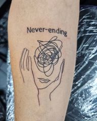 My head it's a mess sometimes #finelinetattoo #dynamicink #thanksgivingseason #texastattooartist