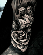 Money Rose with Dice