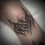Blackwork knee - - #abstract#abstracttattoo#abstractcalligraphy#abstractxalligraphytattoo#abstractblackwork#blackwork#blackworktattoo#blackworktattoos#blackworkers#darkcalligrapy#graph#calligraphyart#calligraphylettering#lettering#letteringtattoo#letteringtattoos