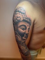 NO FILTERS 😮💨If you want a new favorite tattoo just DM me 😌#tattoo #blackandgraytattoo #portraittattoo #realismtattoo #budatattoo