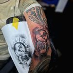 💉 Gestochen von @ru_ma_82 💉 Macht euch Gerne einen Persönlichen Eindruck von uns & besucht uns einfach während den Öffnungszeiten 😊 Unsere Öffnungszeiten sind: Dienstag - Freitag von 10:00 Uhr bis 17:00 Uhr Samstag von 10:00 Uhr bis 16:00 Uhr ______________________________________ #lorsch #tattoolorsch #art #tattoostudiolorsch #picoftheday #tattooartist #bodyart #streetphotography #ink #draw #digitalart #creative #tattoo #tattooartist #dotwork #tattooed #blackandgrey #ink_art_gallery #blackwork #realistiktattoo #tattooartist #tattoos #tattooideen #inkideas #mannheimtattoo #naxosinktattoo #tattooartist #inkmag