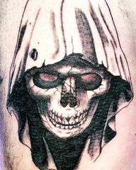 Why so grim? . . . . . . . . #art #artistsoninstagram #blackandgreytattoo #tattoo #tattoos #tattooapprentice #tattooideas #tattooartist #tattooart #grimreapertattoo #grimreaper #skulltattoo