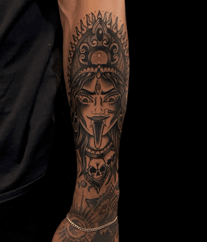 Black n grey Kali on dark skin 