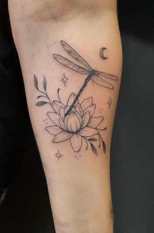 Floral tattoo style