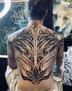 Convention d’Épinal Une convention exceptionnelle, avec beaucoup de talents Voici mon projet pour les 3 jours Avec en petit plus la 3e place pour le concours ( BLACKWORK-GRAPHIQUE « projet en cours » Et surtout merci à toi d’avoir tenu pendant ces 3 jours @rob_le_rat Tu as vraiment étais top !!! #ornamental #tattoo #ornamentaltattoo #art #blackwork #mandala #ink #dotwork #tattoos #blackworktattoo #blackworkers #mandalatattoo #inked #tattooed #linework #tattooartist #dotworktattoo #tattooart #ornaments #ornament #finelinetattoo #tatuagem #o #blacktattoo #drawing #design #fineline #lineworktattoo #tattooist #flowers