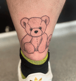 I absolutely loved tattooing this cute bear for @theboywhousedtostinkofcrow - I love how simple yet effective it is. - Thank you for always bringing me fun ideas James! - #teddybeartattoo #stippleshadetattoo #tattoosofinstagram #orpingtontattoo #bromleytattoo