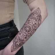 Lines, lines, lines… ❤️🔥❤️🔥❤️🔥 . . . . . #tattoo #tattoos #tattooed #tattooartist #tattooart #tattooedgirls #tattoolife #tattoist #instaart #instatattoo #bodyart #tat #tats #tatts #ink #inked #inkedup #inkedgirls #inklife #inkstagram #inkaddict #inkwell #inkedlife #tatooideas #Hamburg #hamburgtattoo #tattoopins #finelinetattoo #magnumhamburg #ornamentaltattoo