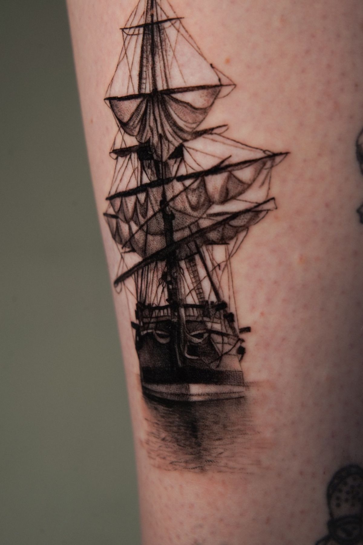 delicate shoulder tattoo