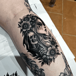 Absolutely in love 🥺💕 More like this pls 🙏 . . . . . . . . . . . . #tattoo #blackwork #blackandgrey #traditional #darkfeminineenergy #reaper #tattooflash #tattooink #tattooist #bletchleytattoo #bletchley #miltonkeynestattoo #miltonkeynes