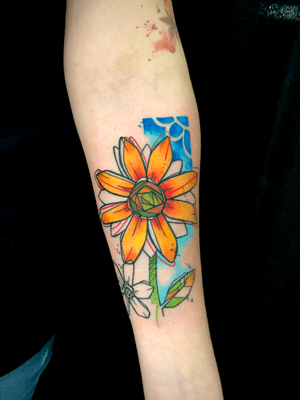 Sunflower done in Truro. #sandrosecchin #flowertattoo #floraltattoo #watercolourtattoo