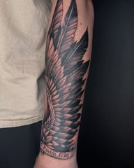 Arm wing with script for @sandbox15 @queensofneedlestattoo @_gatorosa_tattoo ❤️🔥‼️Book Now ‼️❤️🔥 . . . #tatt #tattooshop #tattoo #tattooist #wing #wingtattoo #armtattoo #sfv #cali #inkedgirls #blackandwhite #blacktattoo #tattooideas #fyp #viral