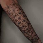 Geometric Sleeve