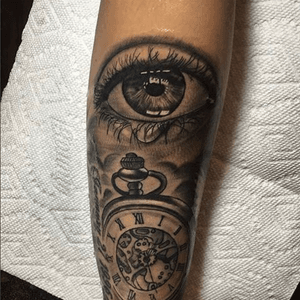 #eye #realistictatoo #blackandgrey #eyetattoo #clock #clocktattoo donated by Benjamin Bernal Ramirez