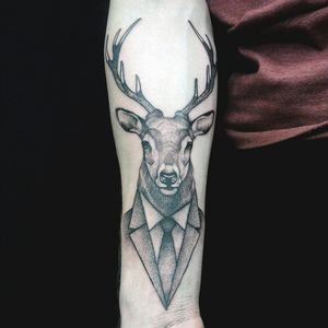 Oh deer! What a beautiful tattoo #deer #tattoo