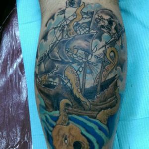 Pirate ship with kraken. Heart pirates!!!