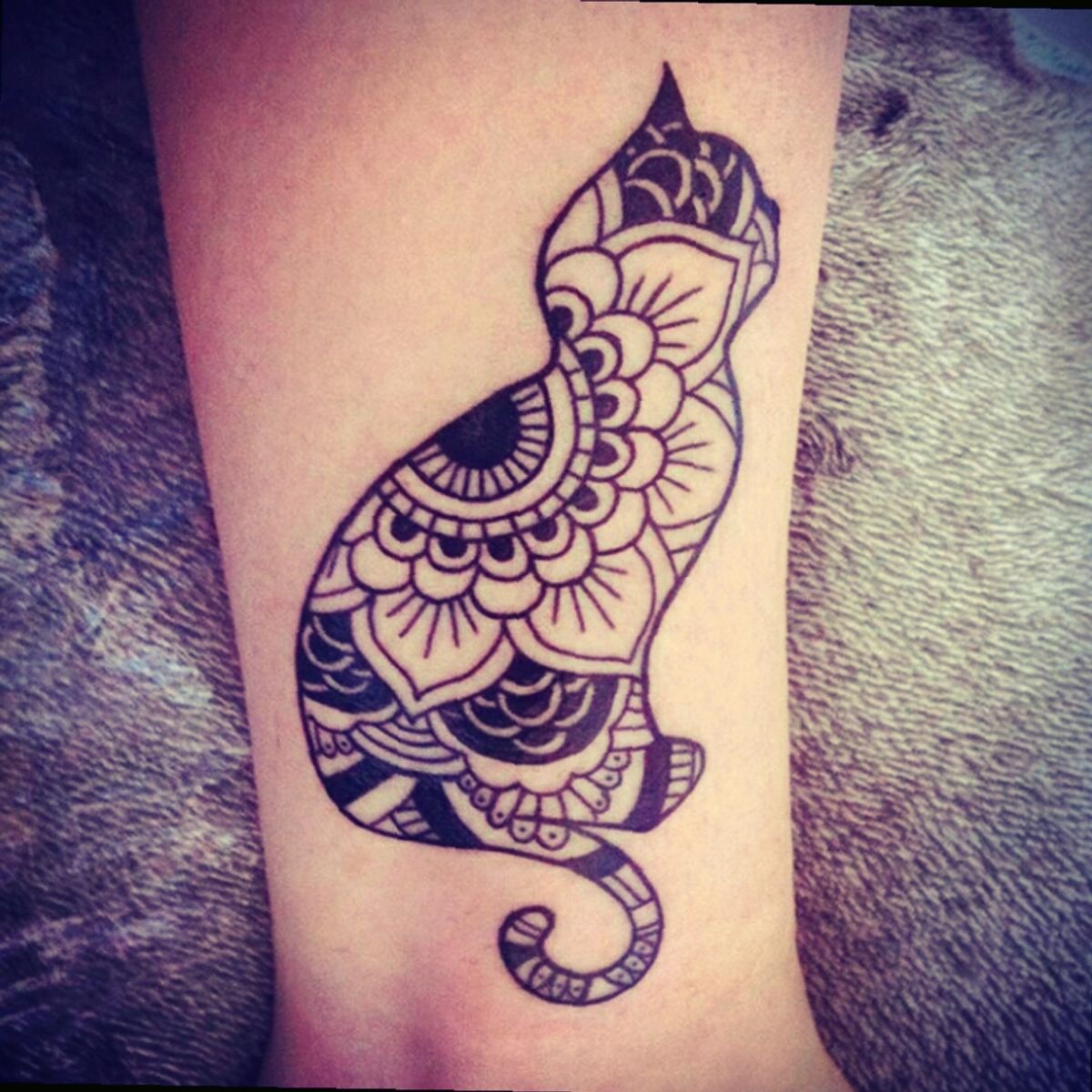 Tattoo uploaded by Clarisse • 23.12.2015 #cat #cattattoo #mandala • Tattoodo