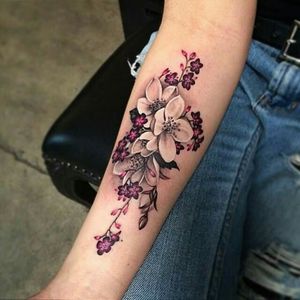 Nature, realistic floral with subtle and elegant color. Would look great as a back tat starting from the nape of neck and working down the spine. #floral #feminine #elegant #realistic