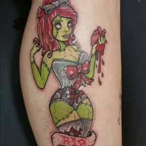 Zombie pin-up