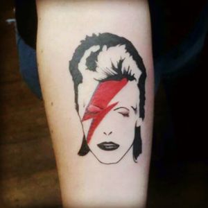 Art by Matheus Ferreira, from Porto Alegre, Brazil.I have no words to describe how David was important to me. Now he will not only stay in my heart and mind ... But in my skin as well. You are eternal, dear. I love you for all my life, for ever and ever.#DavidBowie #Bowie #alladinsane #DavidJones #tattoo #love #unforgettable #missyou #forever #bowieforever #matheusferreira #breuertattoo #forearm #forearmtattoo