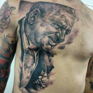 Hope you like it! Sorry about the english!😁#tattoodo #father #tribute #rip #portrait #blackandgrey #tattooartist #electricink #riodejaneiro #thanks #tatuagem #brasil