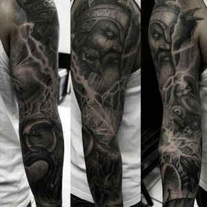 Para orçamentos:(11) 3331-7081 / (11) 95272-9945falconeritattoo@gmail.com#tattoo #tattoosp #tatuagem #tattoolovers #tattootime #vikingtattoo #viking #tattoolife #darkart #macabreart #morbidart #horrorart #horror #macabre #sp #011 #falconeritattoo #24demaio #blackandgreytattoo #blackandgrey #artenapele #ink #inked #tattoocommunity #usoelectricink #sublimemachine #electricink