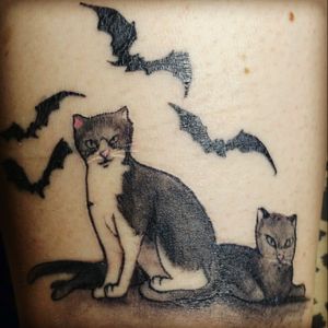 Art by Matheus Ferreira - Porto Alegre/BrazilI love cats! This is "Fumaça" and "Pantera" (the black cat, in memorian)#tattoo #cats #crazycatlady #cat #blackcat #bat #dark #noir