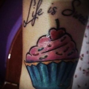 Life is Sweet #WristTattoo #Cupcake #LifeIsSweet #Candy #Tattoo #CuteTattoo #Tattoos #TattooGirl #GirlsWithTattoos #TattooLovers