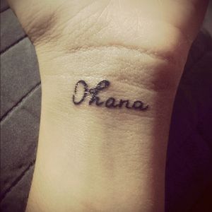 First time. #tattooingmyself #youneverforgetyourfirsttime #firsttattoo #selftattoo #ohana