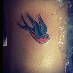 Freedom! #tattoo #ink #tattoopavia #tattoomilano #swallow #swallowtattoo #freedom