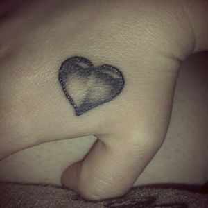 #blackandgrey #heart #motherdaughtertattoo