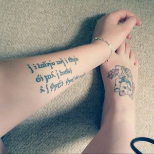 Two of my tattoos that I have. My forearm tattoo is Elvish script and my Maneki Neko aka fortune cat on my foot 😻 #Forearm #Script #Elvish #ManekiNeko #fortunecat #Lotr #Quote #Color #Girl #cherryblossom #foot #foottattoo