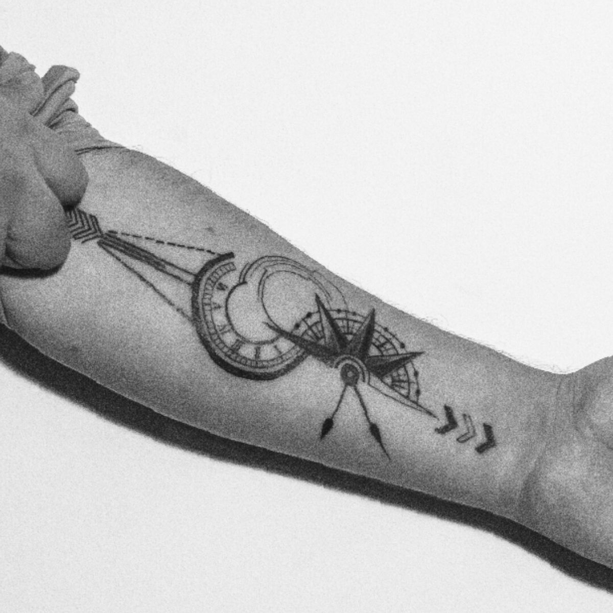 Tattoo uploaded by José Pablo • Time/Space #arrow #time #space #forearm #armtattoo #clock #compass #romannumerals • Tattoodo Tattoo uploaded by José Pablo • Time/Space #arrow #time #space #forearm #armtattoo #clock #compass #romannumerals • Tattoodo