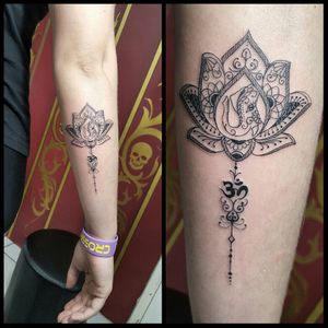 Lottus flower, with indian inspiration by @renetattoo #sevenstarstattoo #brasiltattoo #tattoo #tatuagem #sptattoo #spink #saopaulo #tattoobrasil #tattooing #tattooink #tattooist #tattoo2me #tattoolife #tattoomagazine #tattoodo #feminino #tatuagensfemininas #tatuagemfeminina #inked #ink #ornamental #lotus #flower #ganeshtattoo #fineline