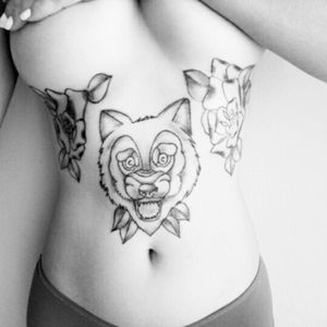 #ink #wolf #strong #roses #black #loveit#neotraditional #sternumtattoo  #underboobtattoo