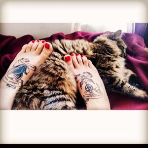 #oldschool #anchor #tattoofoot #foot #blackAndWhite #kitty #tattooandcat