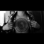 First tatto, flower of life #floweroflife #geometric  #sempiternal #BMTH #lining #black #chest #paris #circles #circular #bringmethehorizon #oliversykes #heart #sternum #blackwork#mandalas