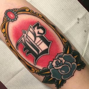 Calf tattoo done by Jon Harding at Iron Dagger tattoo in Addison, Texas.#traditionaltattoo #traditional  #lettering #frame #gold #red #rose #roses #ornate #oldEnglish #vibrant