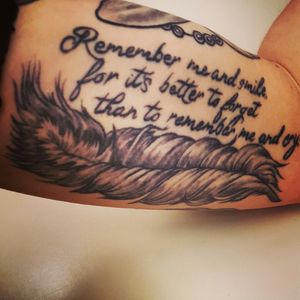 I love the detail of my feather #angelfeather #drseuss #halfsleeve