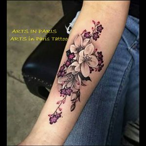#dreamtattoo I dream of this tattoo (Well in the genre because this one appartien to Arts In Paris) on the forearm, my favorite flowers with the name of my daughters : Marine & Lalie #love#tattoo#amijames#france#artsinparis