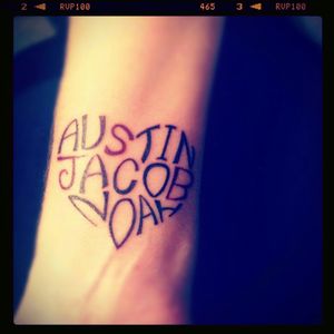 I want my children's names tattooed like this. Not sure if I want 1 heart each using their first and middle names, or all three in one heart. Curtis, Jacob & Tyler ❤