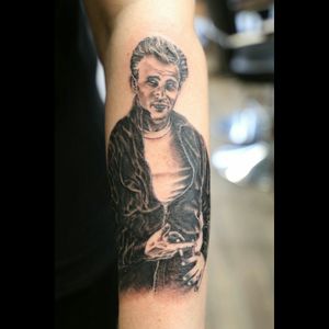Can't wait till tomorrow to add the next piece to my 50s sleeve. Amazing James Dean portrait to get it started. #girlswithtattoos #JamesDean #sleeveinprogress