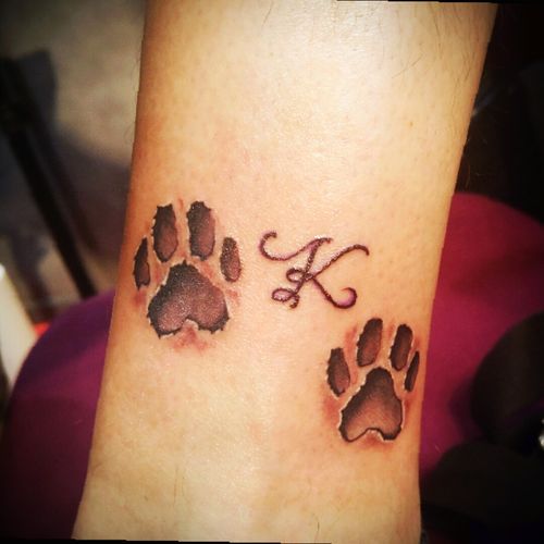 Souvenir for my lovely dead cat  #catpaw  #cat  #paw  #calligraphy  #pawprint  #inlayprint