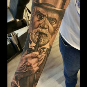 Tattoo by Oskar Nybraaten. #gentleman #pipe #blackAndWhite #blackandgrey  #realistic #photorealistic #hyperealism #oslo #norway