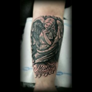 Realistic Angel Statue in black and grey, done with inkjecta and world famous ink