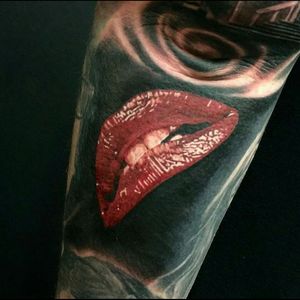 Mad realistic biting lip tattoo#dreamtattoo #mydreamtattoo