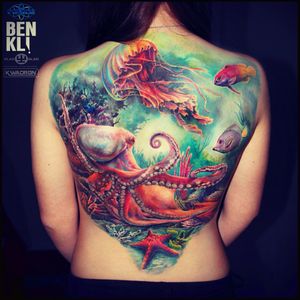 Totally sick hyper realistic colour full back marine scene tattoo, jellyfish, fish, starfish, octopus, coral. #dreamtattoo #mydreamtattoo
