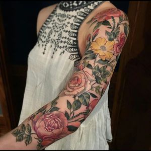 Beautiful Stéphanie Brown sleeve tattoo