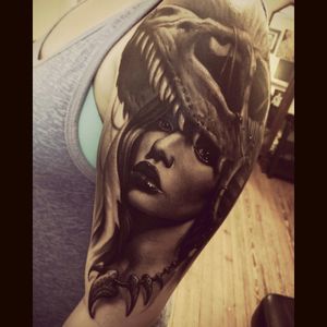 Awesomely realistic black & grey portrait with dinosaur skull#dreamtattoo #mydreamtattoo