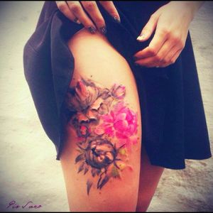 Chill black & grey & colour flowers tattoo#dreamtattoo #mydreamtattoo